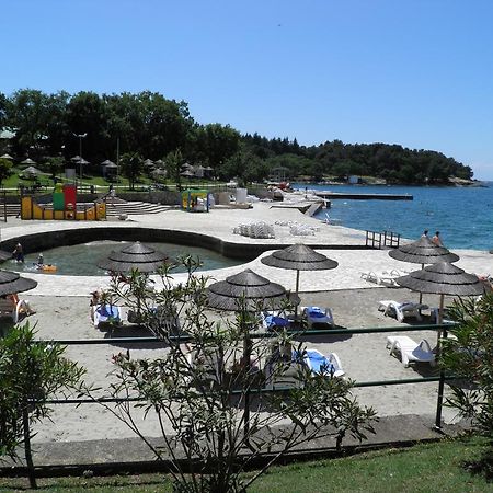 Apartment Nevia A/5 Poreč Exteriör bild