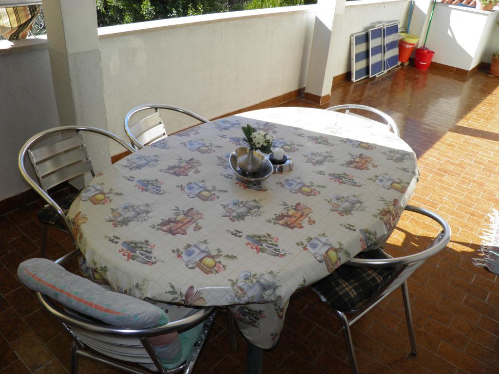 Apartment Nevia A/5 Poreč Exteriör bild